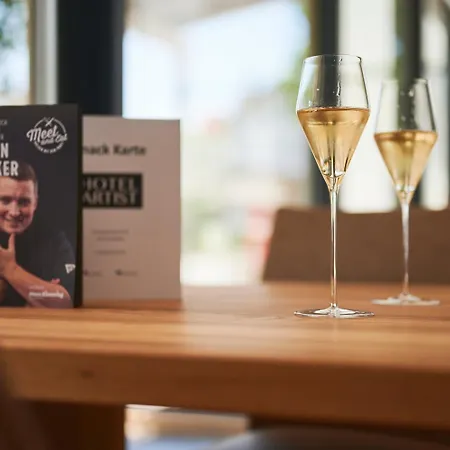 Ξενοδοχείο Artist 3*