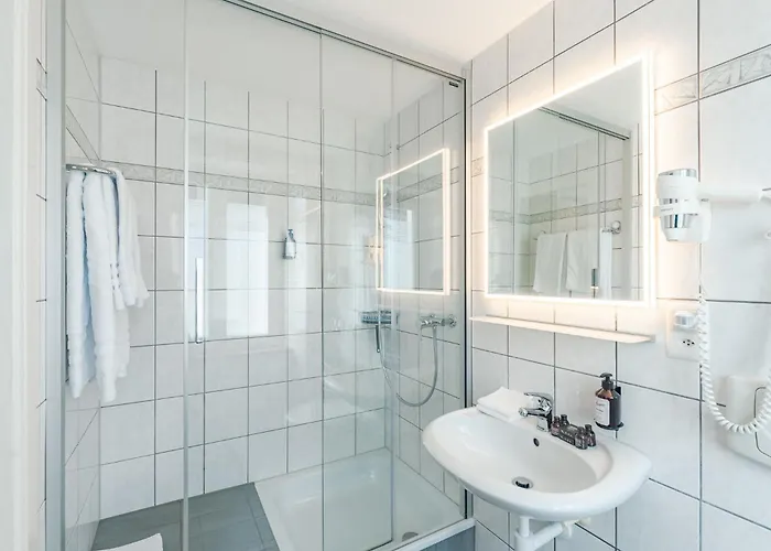 Artist 3* Μπίελ/Μπιένε